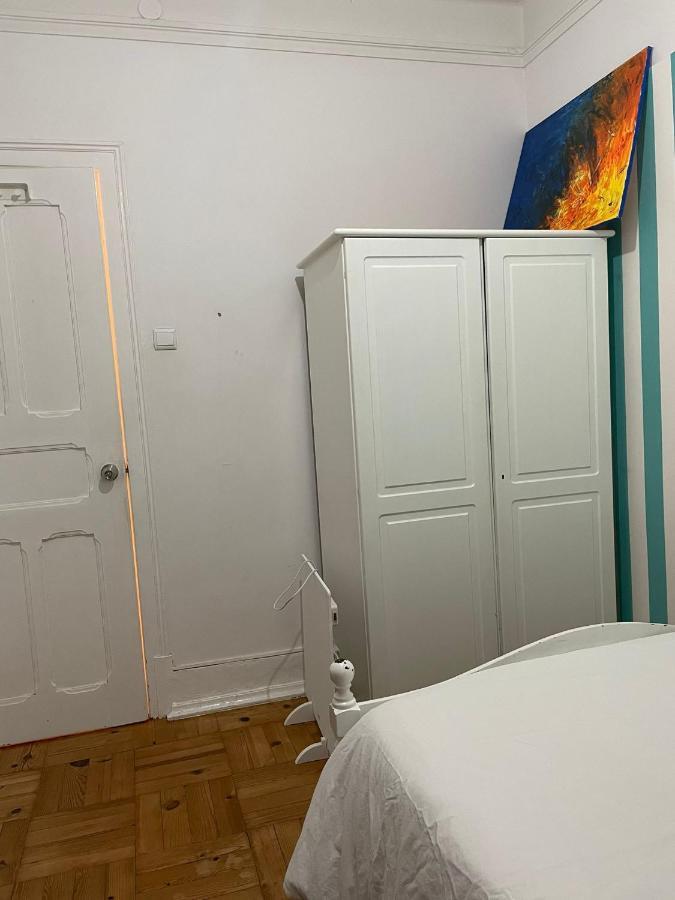 Nautic M1 R2 - Classy & Cozy Double Room With Shared Bathroom In Marques Pombal Лиссабон Экстерьер фото